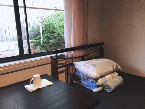 A Clean Private Room, Bruce - Dalby Accommodation 0