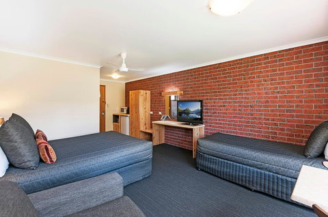 AAt 28 Goldsmith Motel - Dalby Accommodation 2