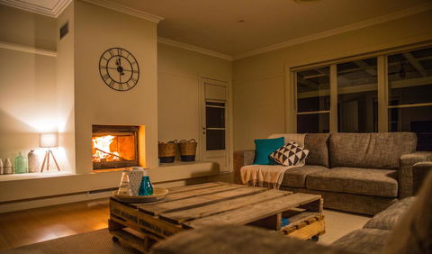 Abingdon House - Dalby Accommodation 3