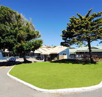 Abrolhos Reef Lodge - Dalby Accommodation