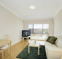 Acacia Holiday  Business Stay - Dalby Accommodation