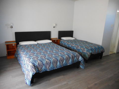 Acacia Rose Motor Inn - Dalby Accommodation 2