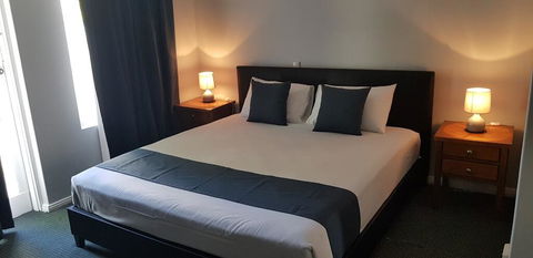 Adelaide Pulteney Motel - Dalby Accommodation 0