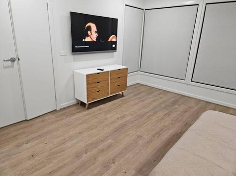 E 4 Room Retreat Family Friendly - Dalby Accommodation 2