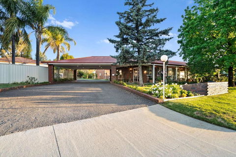 Econo Lodge Border Gateway Wodonga - Dalby Accommodation 1