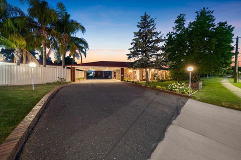 Econo Lodge Border Gateway Wodonga - Dalby Accommodation 4
