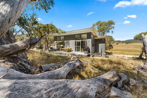 Ecocrackenback Chalet 18 - Dalby Accommodation 1