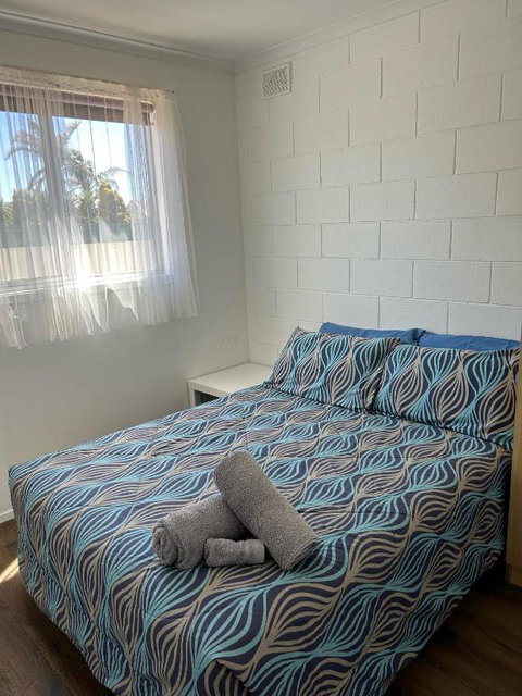 Edithburgh Foreshore Apartments - Dalby Accommodation 1