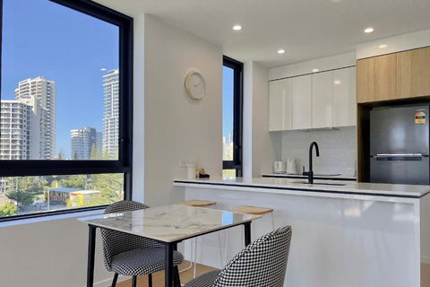 E.S. Surfers Paradise - Dalby Accommodation 3