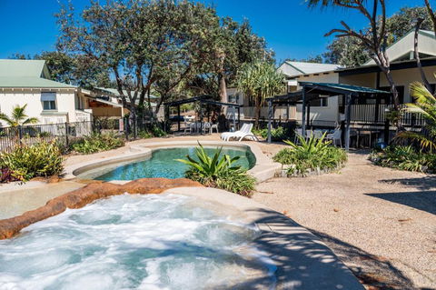 E.V. - Eurong Beach Villa - Dalby Accommodation 0