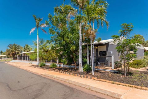 Econo Lodge Karratha - Dalby Accommodation 2