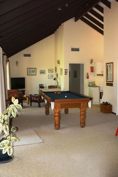 Eleebana Guest House - Dalby Accommodation 4