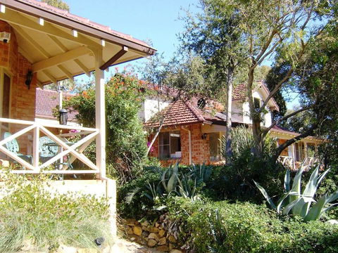 Eleebana Guest House - Dalby Accommodation 1