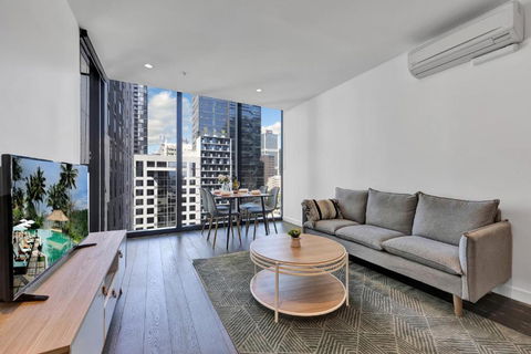 EQ Tower Modern Apartments Melbourne Central CBD - Dalby Accommodation 1