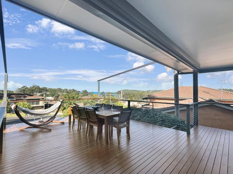 Fab 3-Bed Stay With Great Outdoors & Water Views - Dalby Accommodation 1
