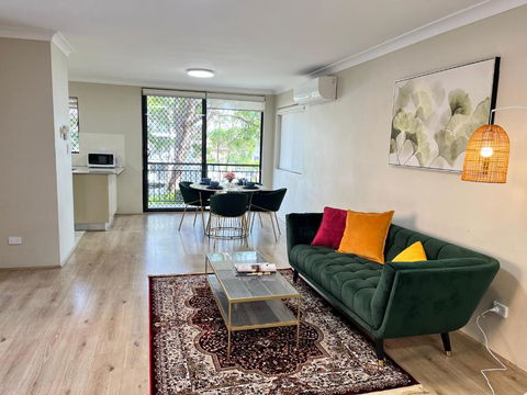 Fabulous 2 Bedroom Apartment, Secured Free Parking - Dalby Accommodation 1
