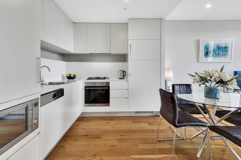 Fabulous Corporate Apartment Macquarie Park M907 - Dalby Accommodation 1