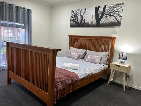 Family Friendly House - Dalby Accommodation 1