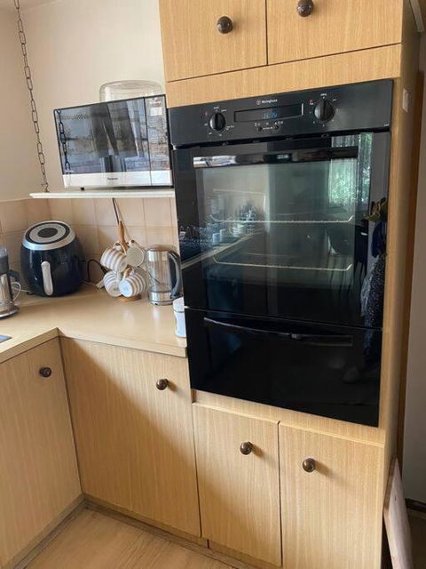 Family Home- Close To Knox City & Dandenong Ranges - Dalby Accommodation 1