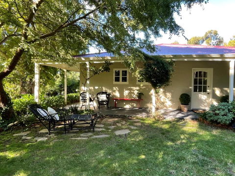 Fleetwood Cottage Bed And Breakfast - Dalby Accommodation 2