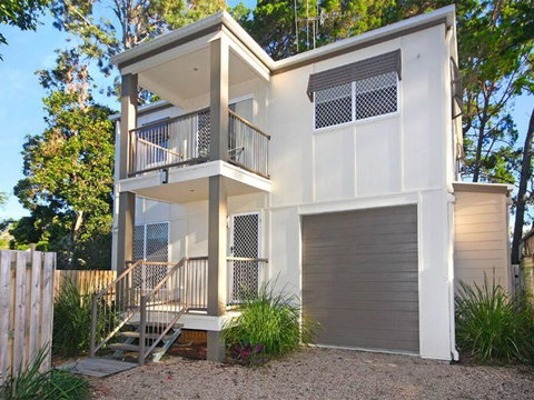 FLIP FLOP INN - Dalby Accommodation 0