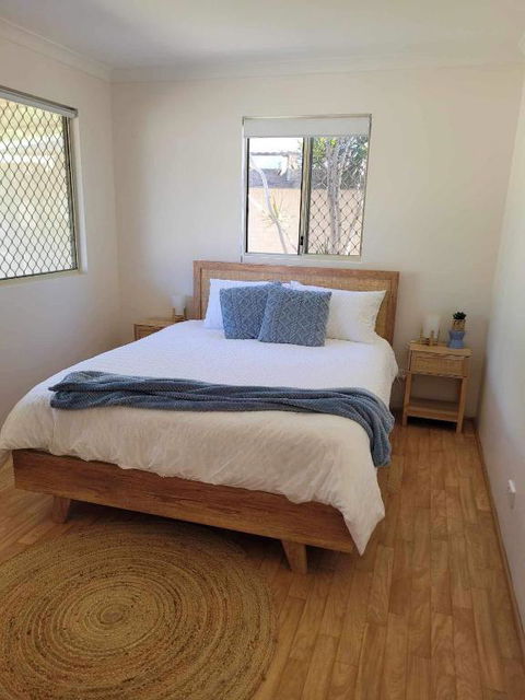 G&R Beach Cottage - Dalby Accommodation 1