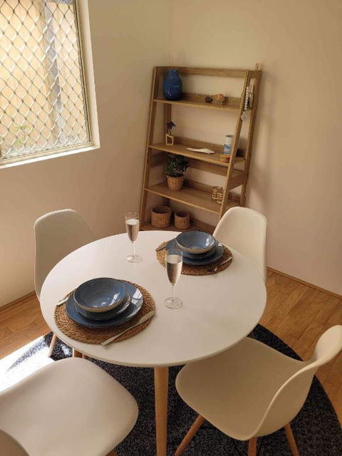 G&R Beach Cottage - Dalby Accommodation 3
