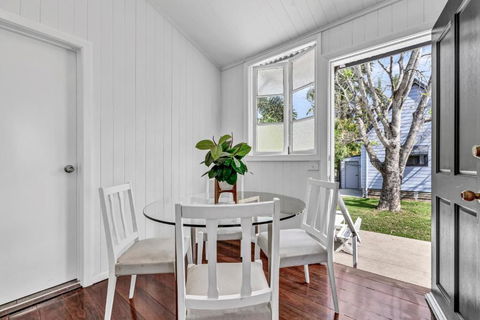 Gabba Central House 3BR2Bath Pets - Dalby Accommodation 3