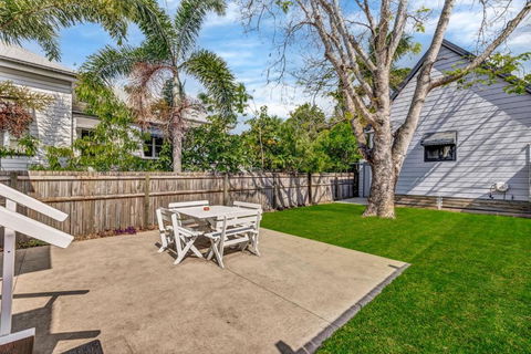 Gabba Central House 3BR2Bath Pets - Dalby Accommodation 0