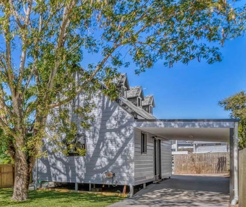 Gabba Central Lofthouse Sleeps5 Pets - Dalby Accommodation 0