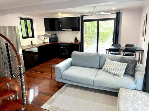 Gabba Central Lofthouse Sleeps5 Pets - Dalby Accommodation 4