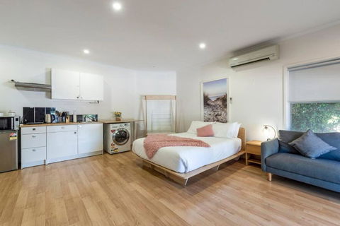 Gawler Townhouses 1b - Dalby Accommodation 3