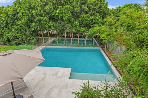 GEORGE8- THE ULTIMATE, FAMILY BEACH HOUSE! - Dalby Accommodation 2