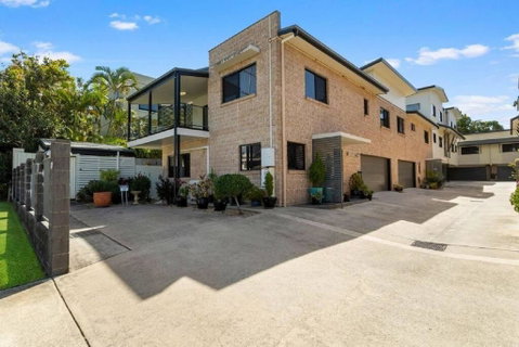 Georgina Townhouse - Dalby Accommodation 0