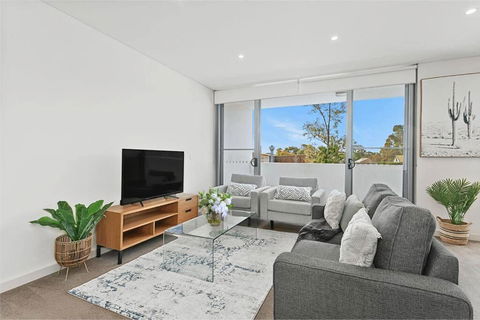 GLAD3 Gladesville Getaway Bright & Contemporary - Dalby Accommodation 0
