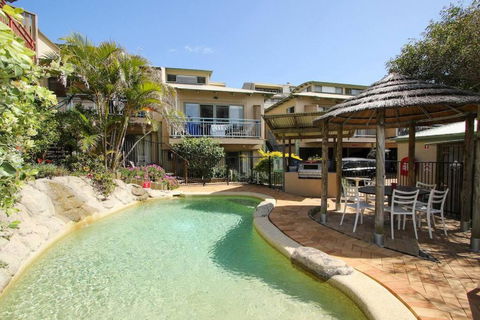 GORGEOUS STUDIO + 100M TO BEACH + POOL - Dalby Accommodation 3