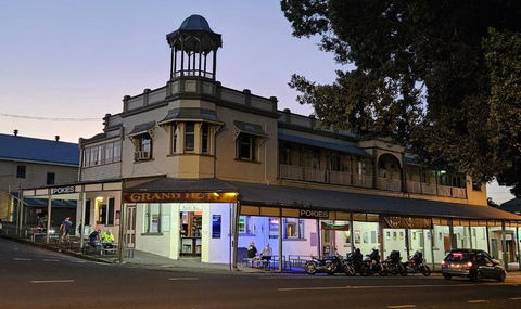 Grand Hotel Mount Morgan - Dalby Accommodation 0