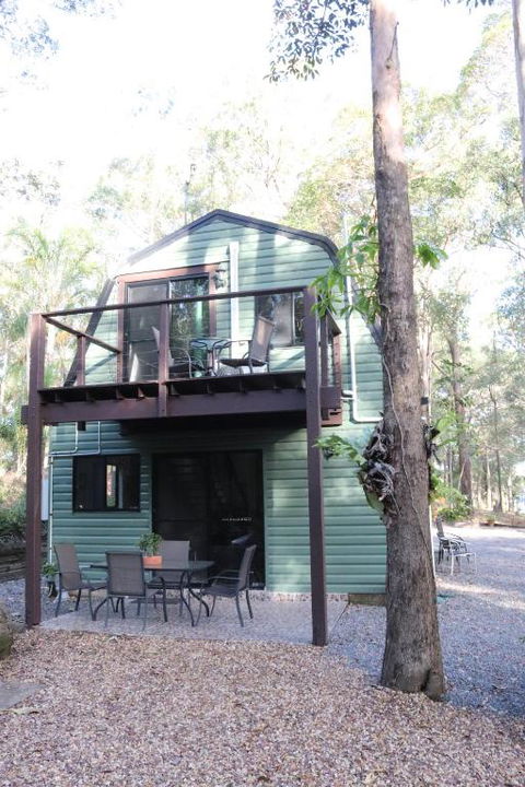 GREEN TREES CHALET Australia Zoo Close By - Dalby Accommodation 1