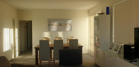 GREENWAY WATERS 2 Bed Apartment - Dalby Accommodation 1