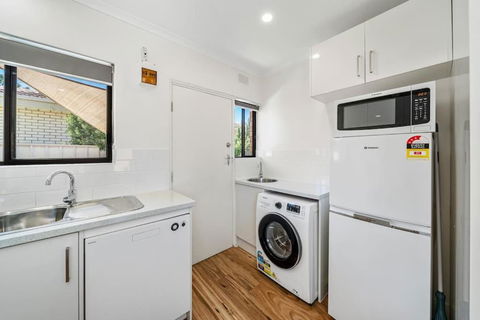Harmony At Henley Beach - Dalby Accommodation 2