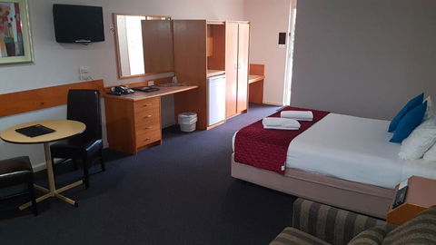 Hilltops Retreat Motor Inn - Dalby Accommodation 3