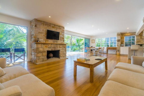 Hidden Beauty - Waterfront - Dalby Accommodation 2