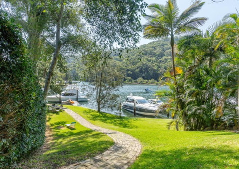 Hidden Beauty - Waterfront - Dalby Accommodation 0