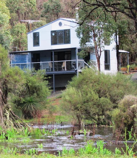 Hidden Grove Retreat - Dalby Accommodation 0