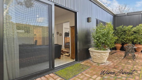 Hideaway Nook By Wine Coast Holiday Rentals - Dalby Accommodation 2