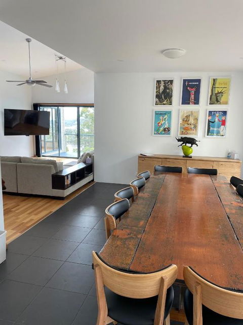 Hill Top Retreat - Dalby Accommodation 0