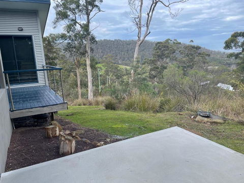 Hill Top Retreat - Dalby Accommodation 3