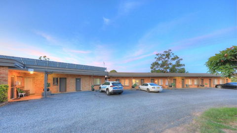 Hilldrop Motor Inn - Dalby Accommodation 0