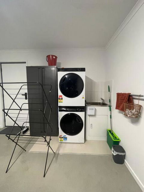 Home In Brighton - Dalby Accommodation 3