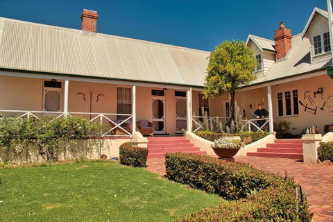 Hope Farm Guesthouse - Dalby Accommodation 1
